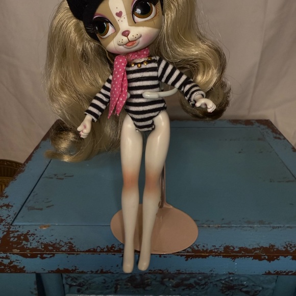 Pinky Cooper and the Jets at pets pinky in Paris, doll 9 inches tall - Picture 2 of 7